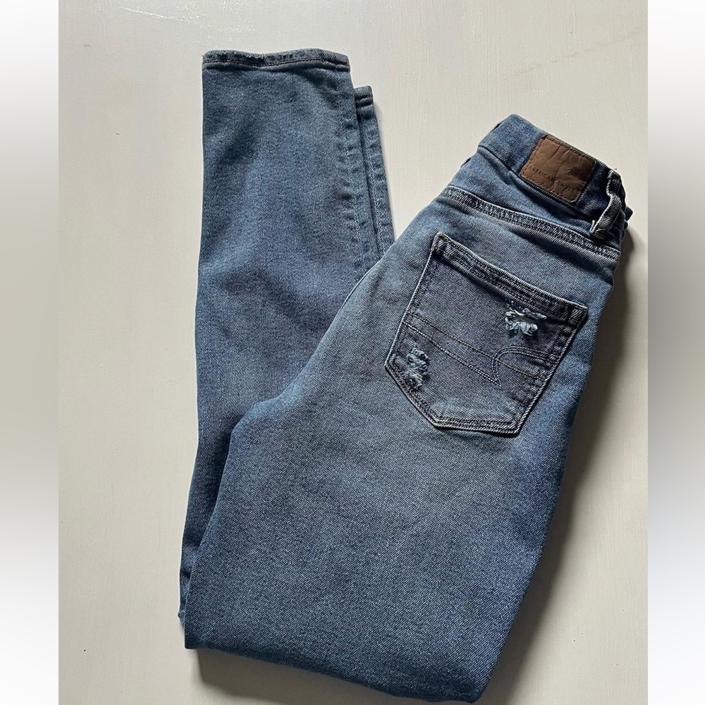 american eagle mom jeans